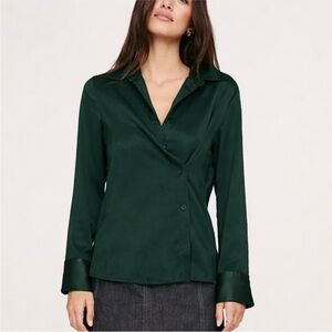 Banana Republic Green Crinkle Asymmetrical Button Up Shirt Size L